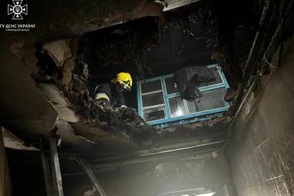 Вогонь знищив перекриття будівлі та домашні речі: на Вінниччині погасили пожежу в приватному житловому будинку