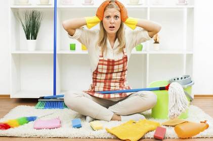 Як правильно прибирати в будинку: експерти розповіли яких помилок варто уникати

