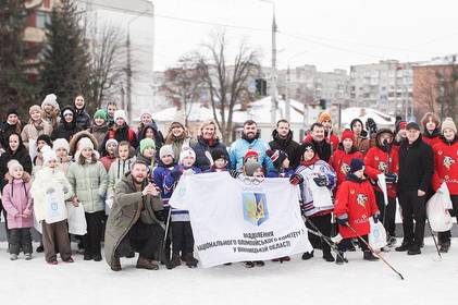 У Вінниці підняли прапор Національного олімпійського комітету України: заради підтримки українських спортсменів