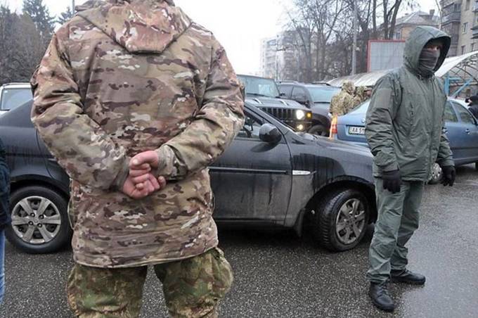Рада оборони Вінниччини заборонила носити камуфляж цивільним особам