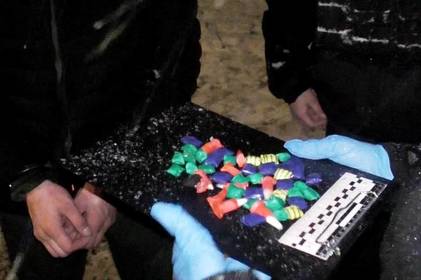 У Вінниці затримали "закладчика" наркотичної солі: подробиці, фото та відео
