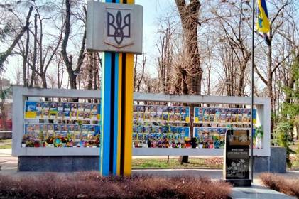Поліція заарештувала підозрюваного в крадіжці з місця вшанування пам'яті загиблого військового в Козятині