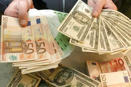 Скільки коштує долар та євро сьогодні: актуальний курс валют