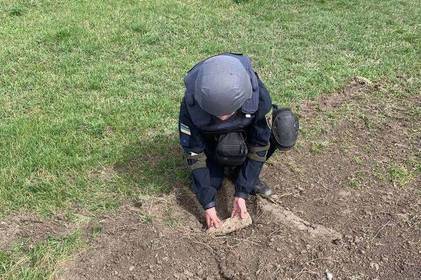 Сапери виявили артилерійський снаряд на одному з городів Вінниччини
