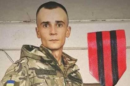 Вінничанин Борис Капацин отримав від Головнокомандувача ЗСУ «Золотий хрест» Вінничанин Борис Капацин отримав від Головнокомандувача ЗСУ «Золотий хрест»