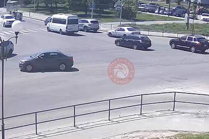 У Вінниці сталось ДТП, внаслідок якого перевернулось авто: подробиці та фото