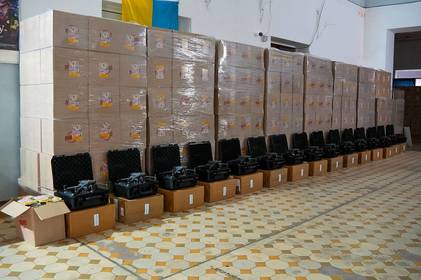 Вінничани продовжують посилювати ЗСУ: передали 15 нічних Mavic 3T та 100 тисяч сухих душів Вінничани продовжують посилювати ЗСУ: передали 15 нічних Mavic 3T та 100 тисяч сухих душів