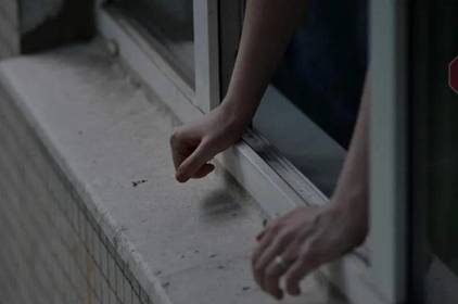 У Вінниці жінка впала з 5-го поверху У Вінниці жінка впала з 5-го поверху