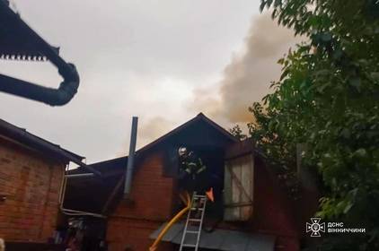 У Вінниці палав приватний будинок: подробиці про збитки та постраждалих У Вінниці палав приватний будинок: подробиці про збитки та постраждалих