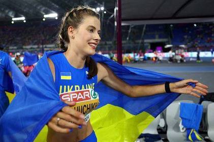 Ярослава Магучіх встановила світовий рекорд у жіночих стрибках у висоту Ярослава Магучіх встановила світовий рекорд у жіночих стрибках у висоту