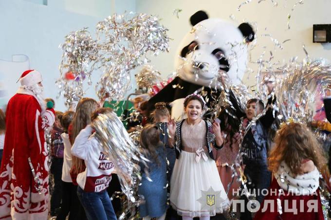 У Вінниці відбулось новорічне свято для діток поліцейських 