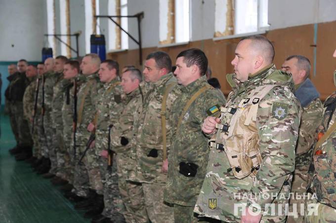 Зведений загін вінницьких поліцейських вирушив на Схід України 