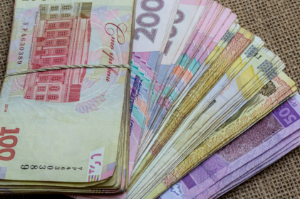 НБУ вилучатиме з обігу банкноти 50 та 200 гривень старого зразка: що це означає для громадян НБУ вилучатиме з обігу банкноти 50 та 200 гривень старого зразка: що це означає для громадян