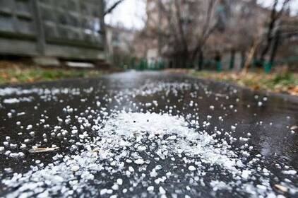 У Вінниці почали розвозити суміш для боротьби з ожеледицею