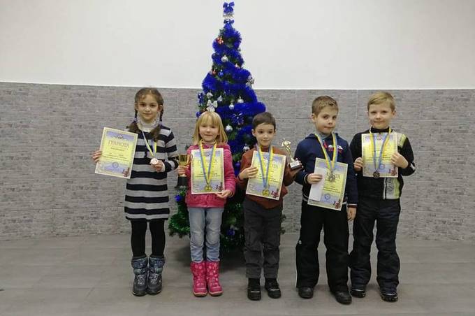 Баніна Катерина та Швайгер Аріель перемогли у турнірі з шахів для дітей віком до восьми років