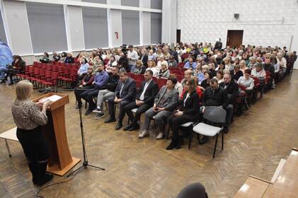 У Вінниці з освітянами та представниками профспілок обговорили виконання бюджету за 10 місяців У Вінниці з освітянами та представниками профспілок обговорили виконання бюджету за 10 місяців
