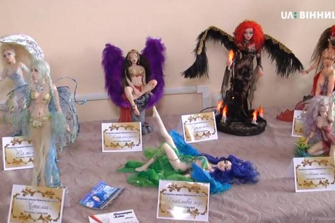 У Вінниці відкрилась виставка авторських ляльок "Світ мрій"