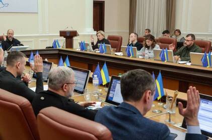 Міністри показали свої оновлені зарплати: хто отримує найбільше