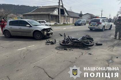 Внаслідок ДТП на Вінниччині постраждали мотоцикліст та його пасажирка