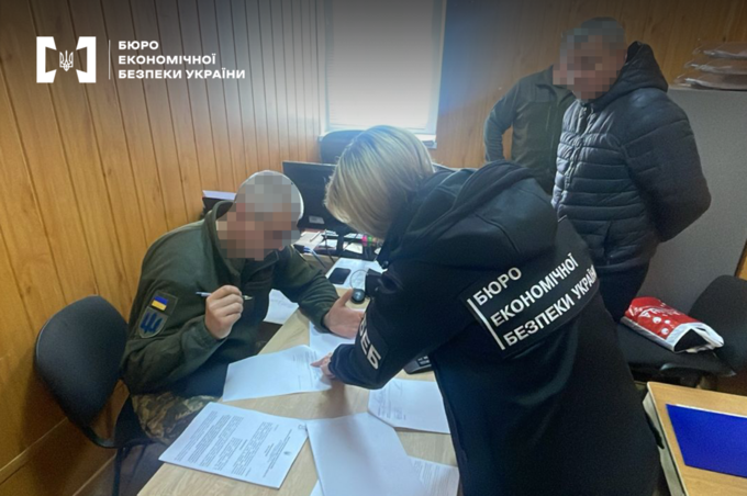 На Вінниччині викрили оборудку з продажем армійських ліжок: подробиці