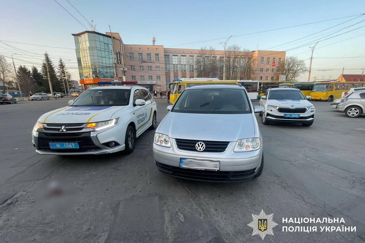 Один загблий та семеро травмованих: на Вінниччині минулої доби трапилось п’ять ДТП
