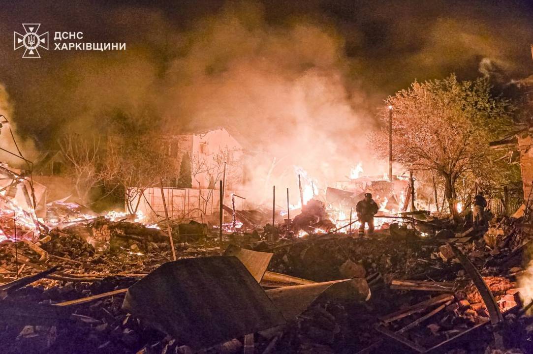 Вночі ворог масово атакував Харків: руйнування, пожежі й десятки постраждалих (фото)