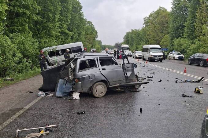 Смертельна ДТП біля Щіток: загинув водій ВАЗ, п’ятеро постраждали