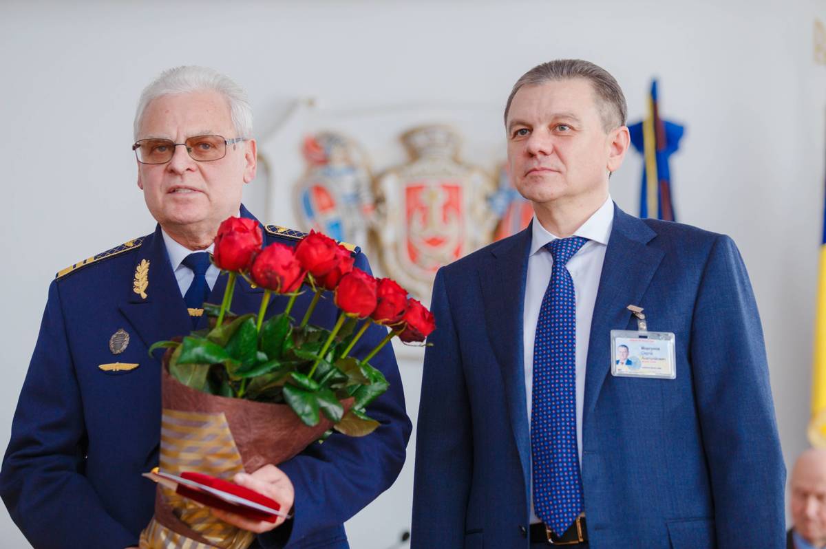 Вінницького науковця Юрія Бурєннікова нагородили Почесною відзнакою міського голови «За вагомий внесок у розвиток міста»