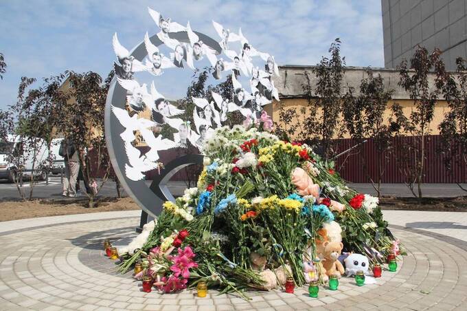У Вінниці затримали чоловіка, який пошкодив Меморіал пам'яті жертв ракетного удару