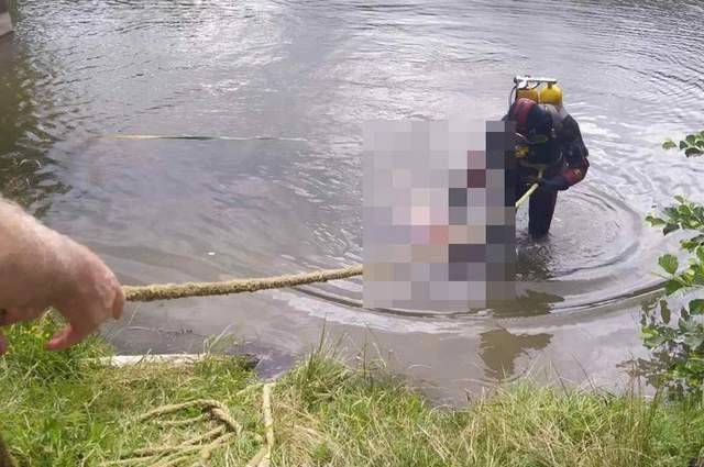 У селі Петрик з водойми дістали тіло вінничанки: обставини трагедії з'ясовуються