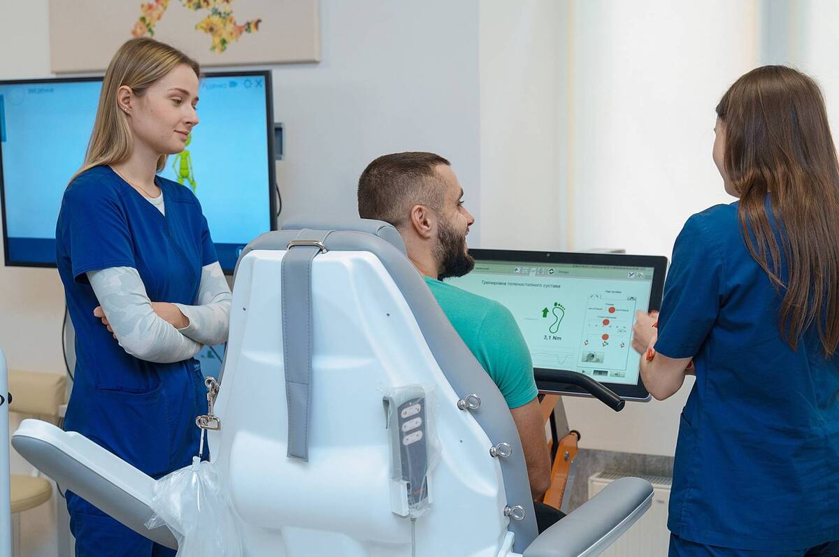 У Вінниці надають фінансову допомогу військовим, які проходять тривале лікування: подробиці
