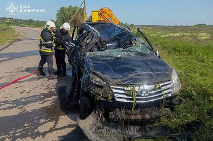 На Вінниччині авто з'їхало в річку: загинули двоє людей