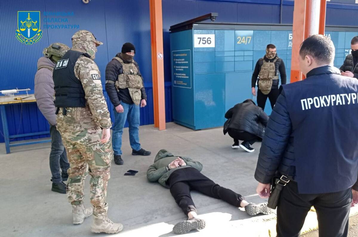 На Вінниччині судитимуть чоловіка, який за $13 000 обіцяв втечу за кордон