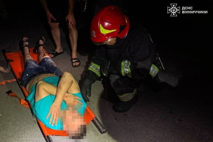 У Вінниці на Стрілецькій чоловік впав у 4-метрову яму