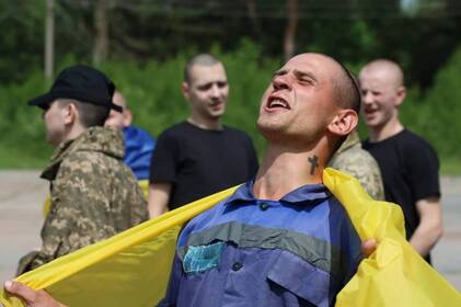 Відбувся перший етап обміну «всіх на всіх»: з полону повернулися двоє воїнів з Вінниччини (фото)