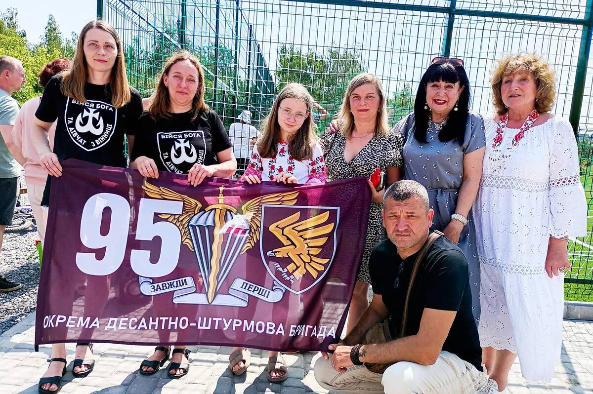 У Вінниці відкрили футбольне поле на честь загиблого захисника Валентина Присіча