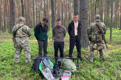 У лісах на Волині прикордонники затримали двох чоловіків з Вінниччини (фото, відео)