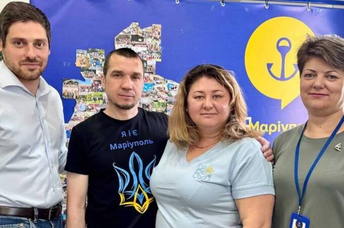 Повернувся з полону: у Вінниці зустрілись із Захисником Маріуполя, якого чекали два роки