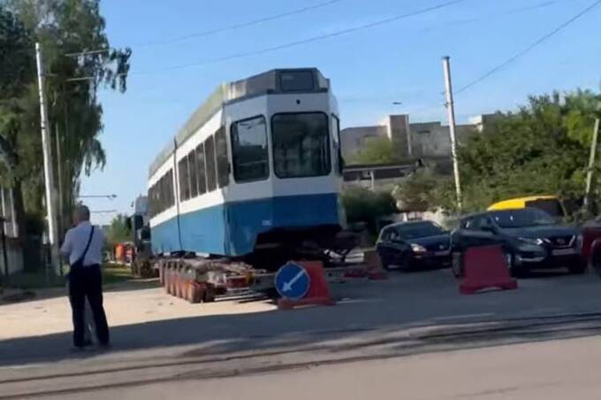 Новий TRAM 2000 уже у Вінниці: трамвай готують до маршрутів