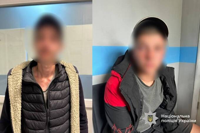 У Могилів-Подільському районі двоє чоловіків побили водія на АЗС і пошкодили його авто