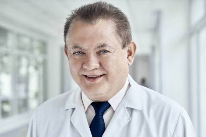 Хірург, який провів першу трансплантацію серця на Вінниччині, став Президентом НАМН України