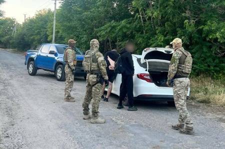 У Вінниці затримали організаторів незаконного переправлення чоловіків через кордон