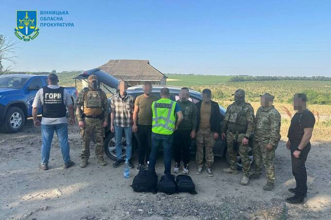 Мешканця Вінниччини затримали за незаконне переправлення ухилянтів за кордон