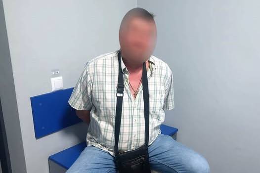 П’яний чоловік спровокував конфлікт із патрульними і завершив вечір у відділку
