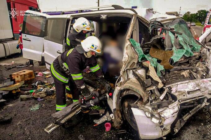У жахливій аварії на Тернопільщині загинула родина з Вінницької області: деталі трагедії
