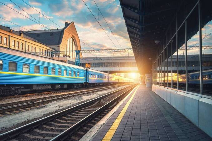 У серпні кілька додаткових потягів курсуватимуть через Вінницю