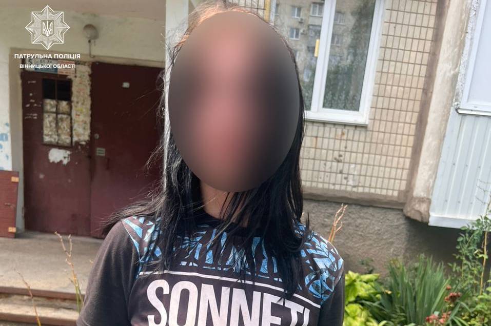 На дитячому майданчику у Вінниці жінка влаштувала дебош: поліція склала три адмінматеріали