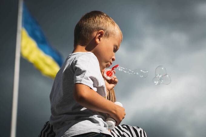 Підтримка від міськради: як родинам полеглих Захисників оформити виплату на першокласника