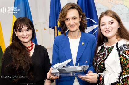 У парламенті Литви відкрилася виставка вінничанки Діани Подолянчук (фото)