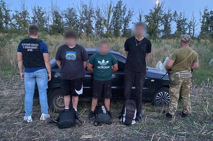На Вінниччині прикордонники зупинили втікачів до Молдови попереджувальними пострілами